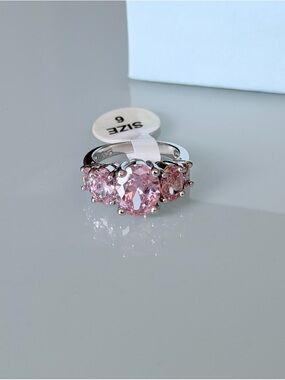 New Silver Pink Simulated Diamond Ring. Size 6